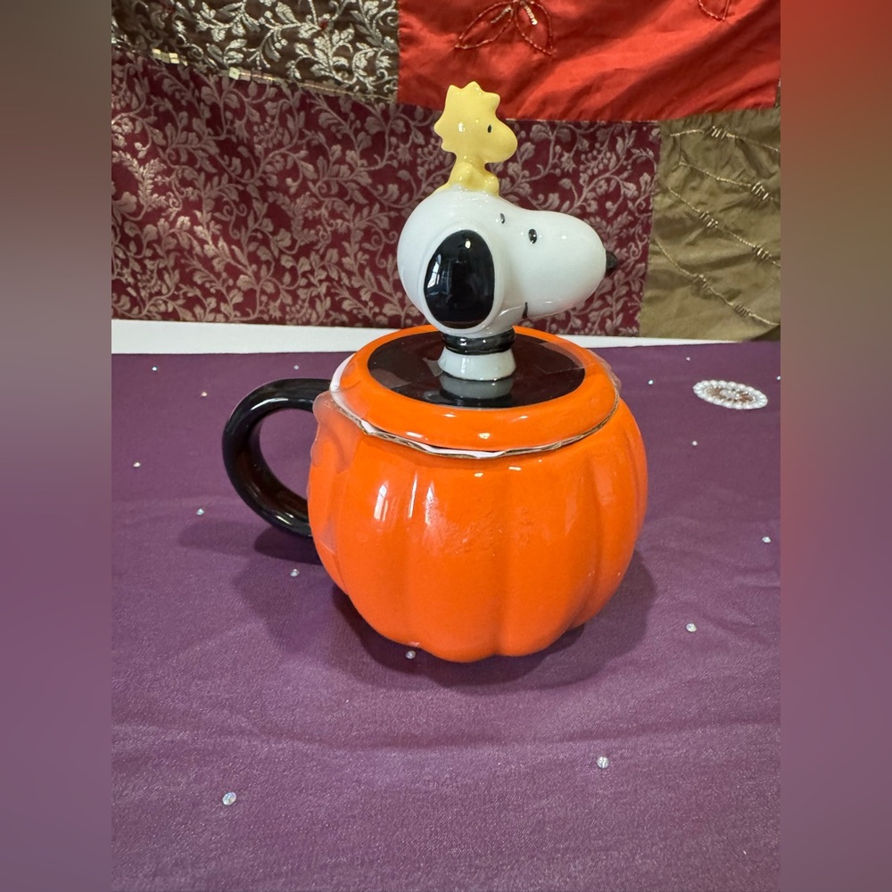 Peanuts Celebrate Together Orange Mug with Lid - Picture 3 of 4